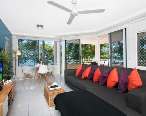 trinity-beach-holiday-accommodation-2b-beachfront8