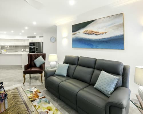 trinity-beach-2-bed-beachfront-deluxe-apartment(5)
